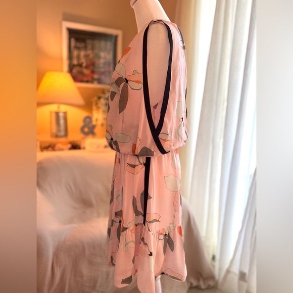 Reiss Jacqueline Leaf Print Mini Dress - Picture 2 of 5